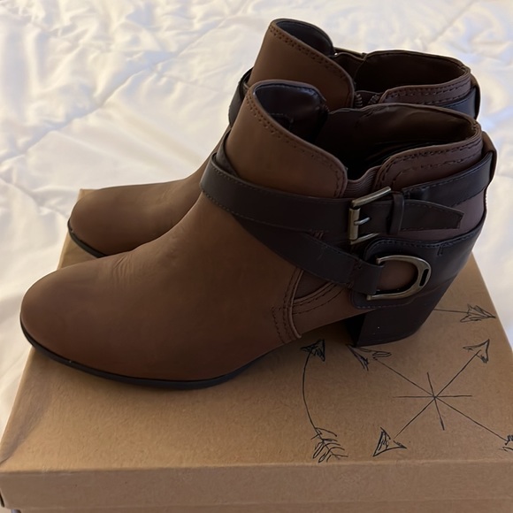 Indigo Rd Ankle Boots, brown size 10 - Picture 2 of 4